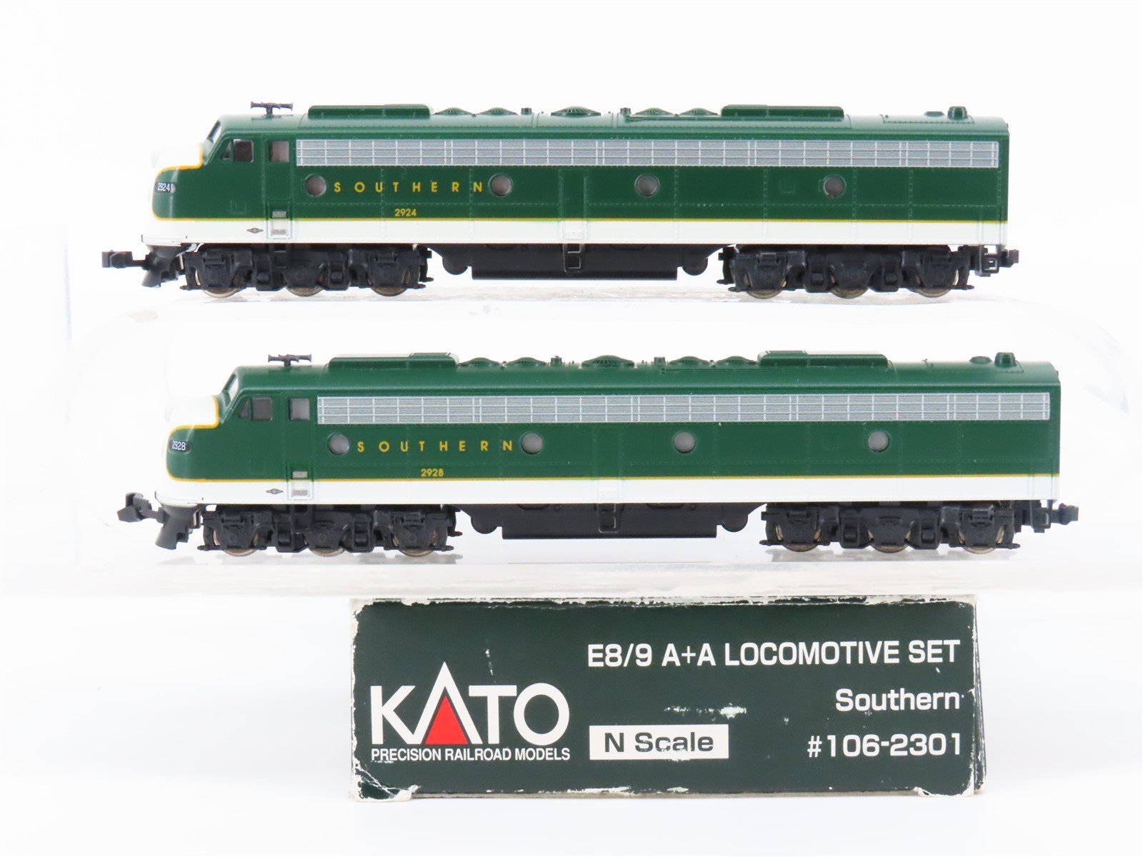 N Scale Kato 106-2301 Southern E8/9A Diesel Locomotive Set