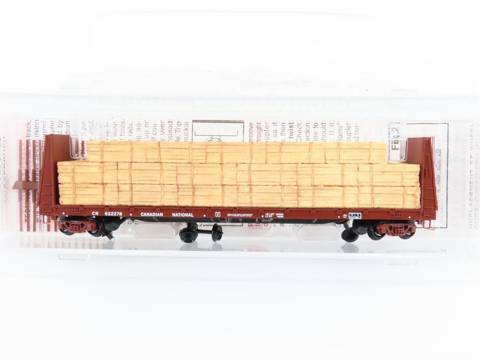 N Micro-Trains MTL 54140 CN Canadian National Bulkhead Flat Car #622278 w/ Load