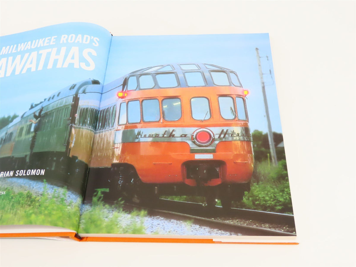 The Milwaukee Road&#39;s Hiawathas by John Gruber &amp; Brian Solomon ©2006 HC Book