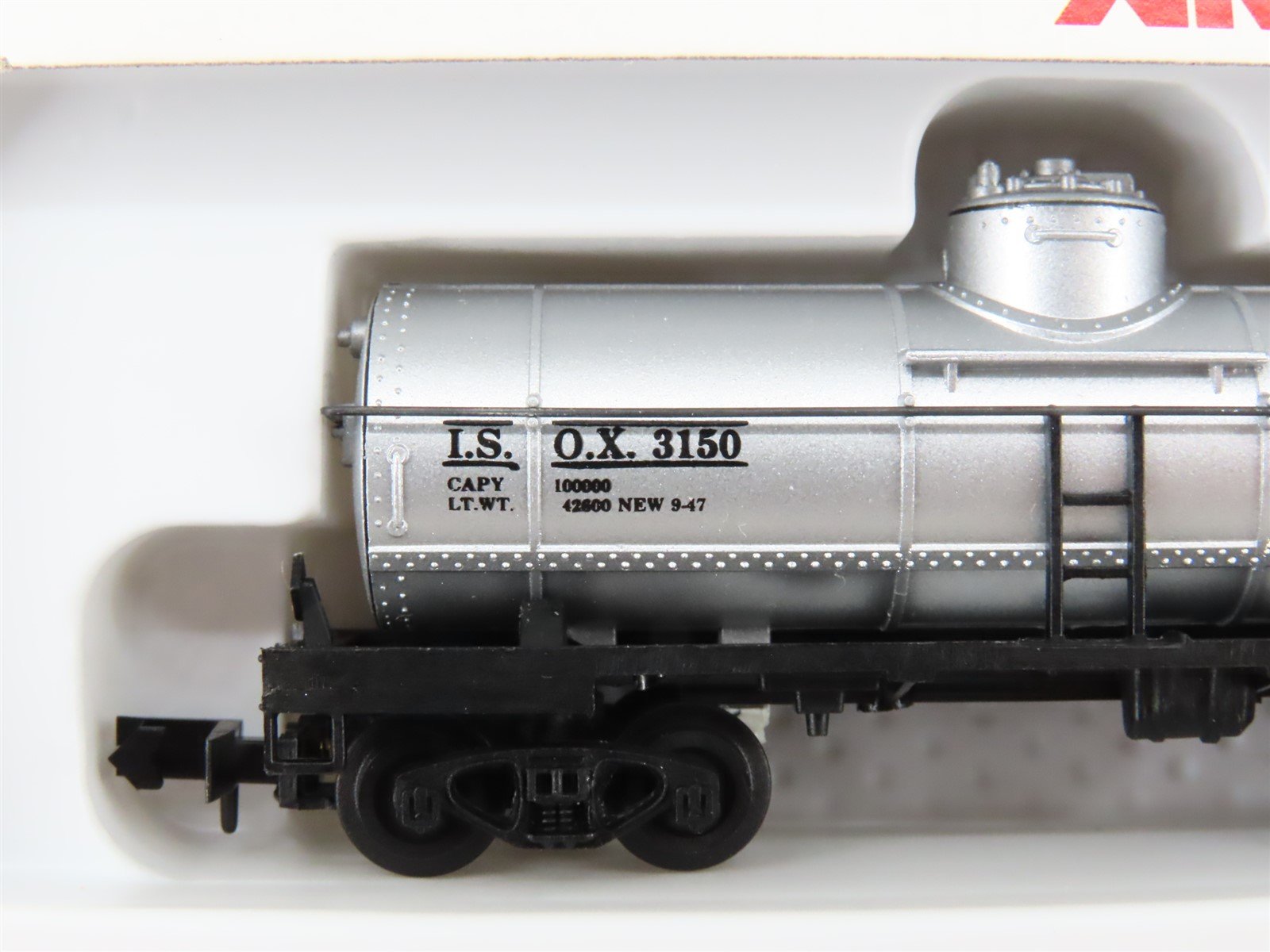 N Scale Arnold 5389 ISOX Interstate Fuel Single Dome Tankcar #3150