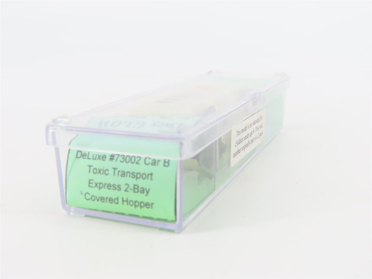 N Scale Deluxe Innovations 73002 XTXX Toxic Transport 2-Bay Hopper  #250624