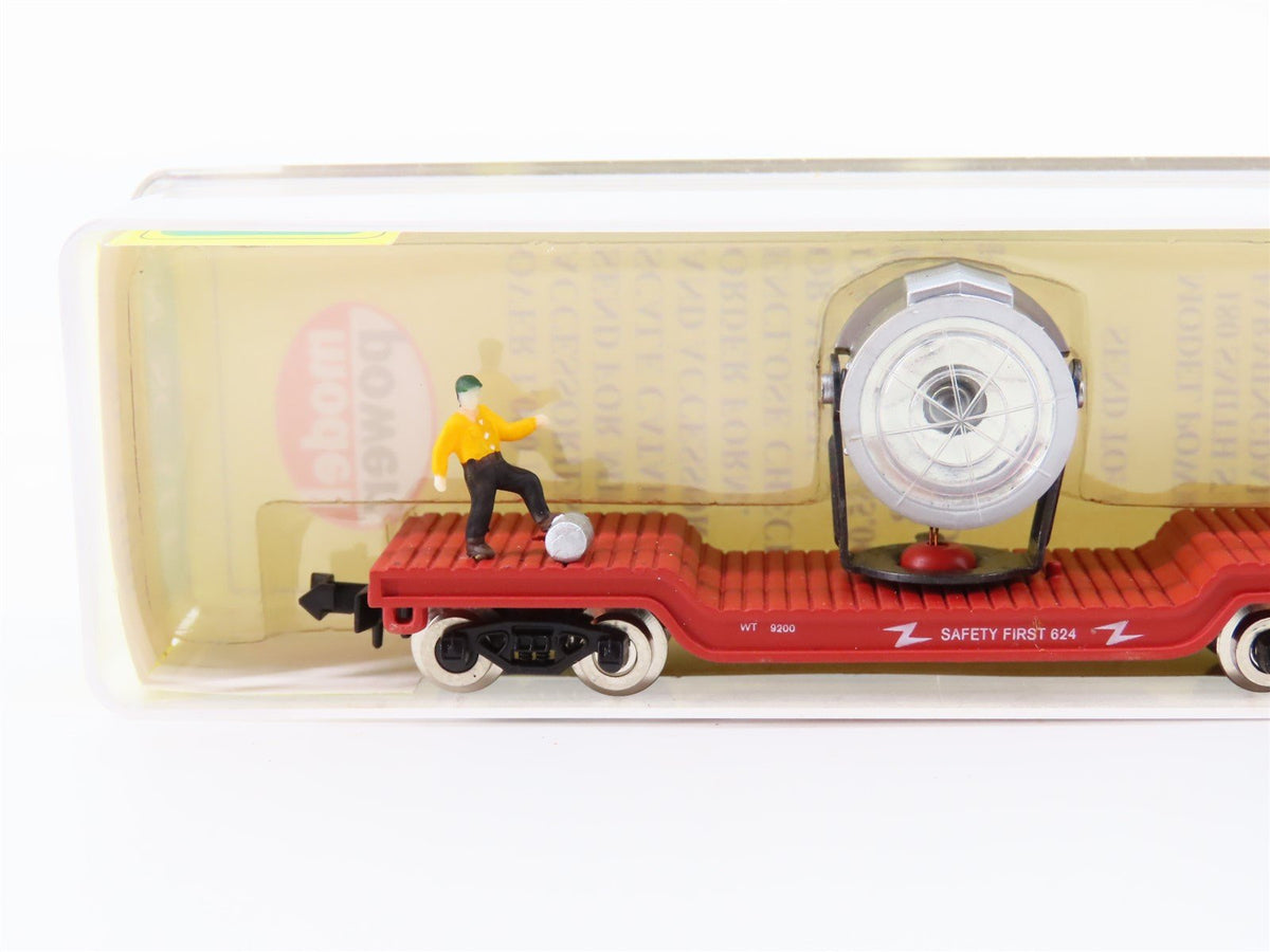 N Scale Model Power 4100 Metal Searchlight Flat Car #628 w/ Figures