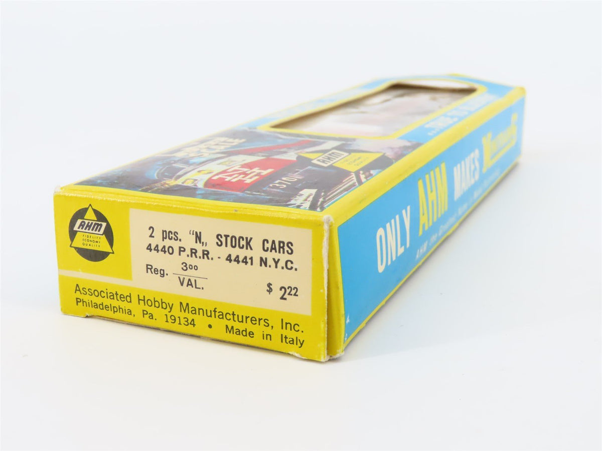 N Scale AHM 4440/4441 IC/MILW Railroad 50&#39; Boxcars 2-Pack