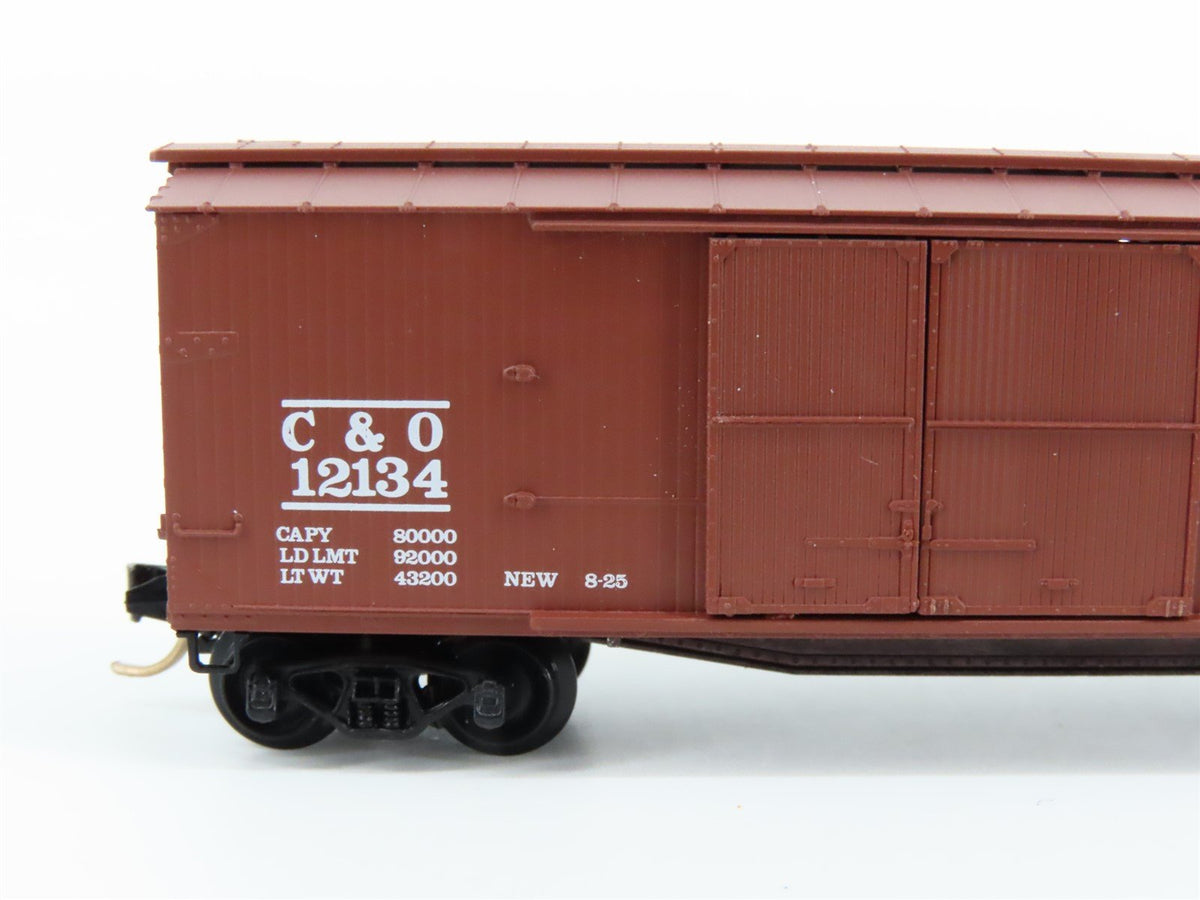 N Scale Kadee Micro-Trains MTL 43070 C&amp;O Chesapeake &amp; Ohio 40&#39; Box Car #12134
