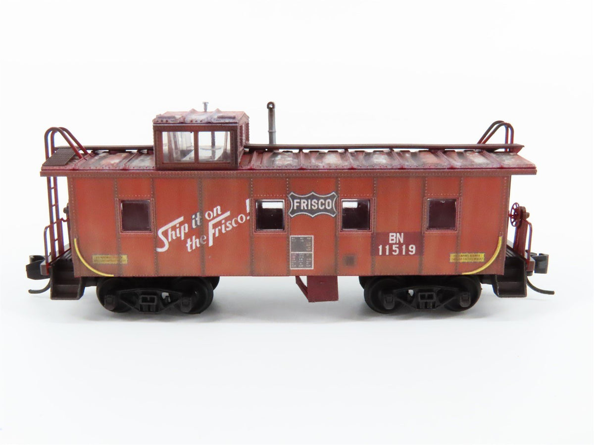 N Micro-Trains MTL 10044580 BNSF Family Tree BN Frisco 36&#39; Caboose Weathered