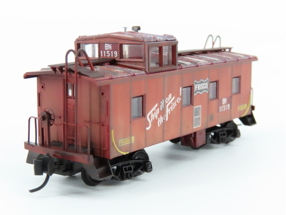 N Micro-Trains MTL 10044580 BNSF Family Tree BN Frisco 36&#39; Caboose Weathered