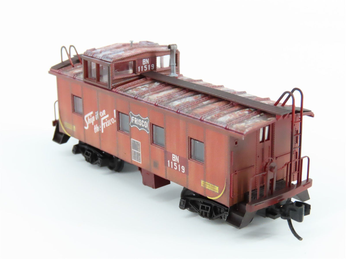 N Micro-Trains MTL 10044580 BNSF Family Tree BN Frisco 36&#39; Caboose Weathered