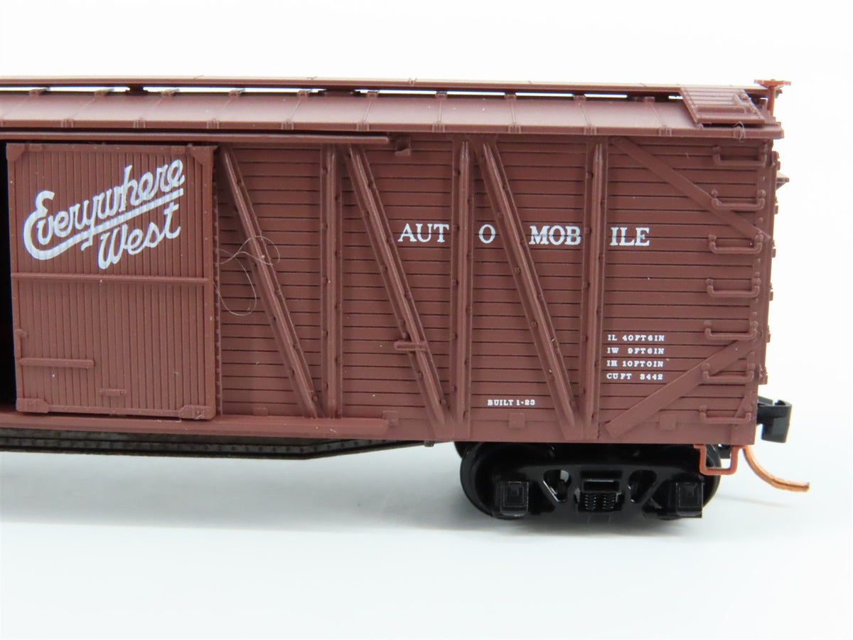 N Scale Micro-Trains MTL 04000030 CB&amp;Q Burlington Route 40&#39; Box Car #44942