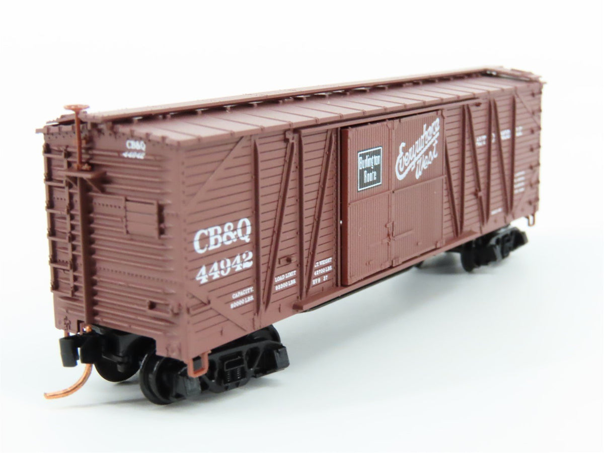 N Scale Micro-Trains MTL 04000030 CB&amp;Q Burlington Route 40&#39; Box Car #44942