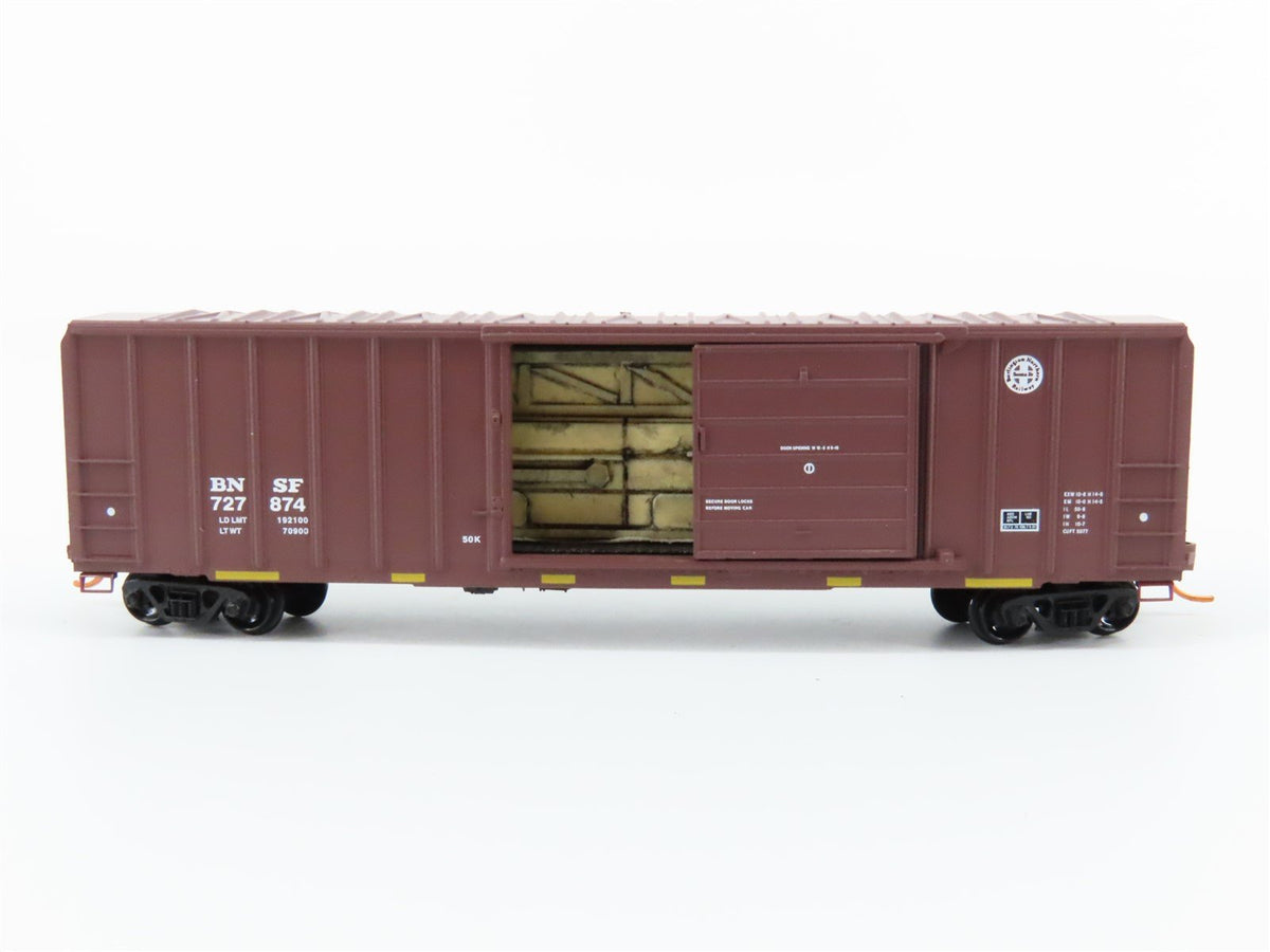 N Scale Micro-Trains MTL 02500740 BNSF Railway 50&#39; Box Car w/ Load #727874