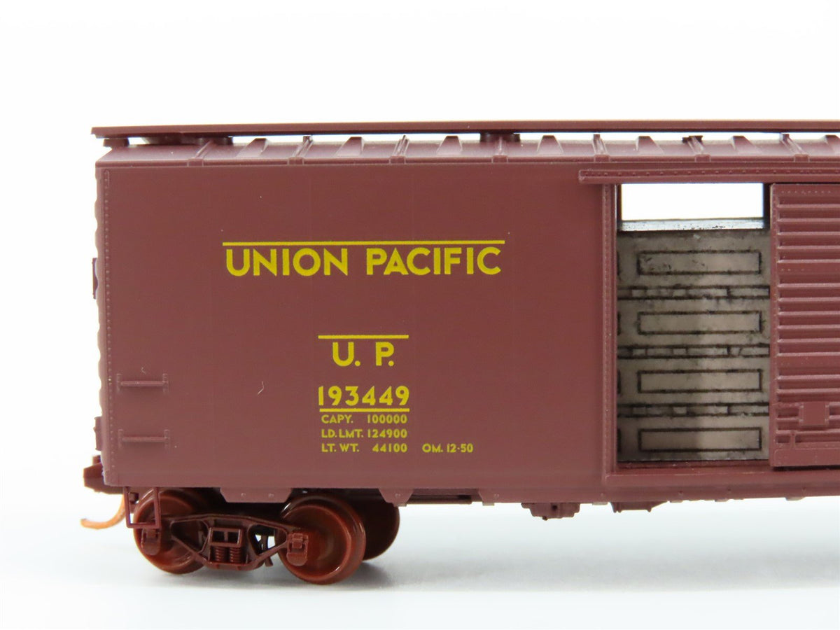 N Scale Micro-Trains MTL 02000298 UP Union Pacific 40&#39; Box Car w/ Load #193449