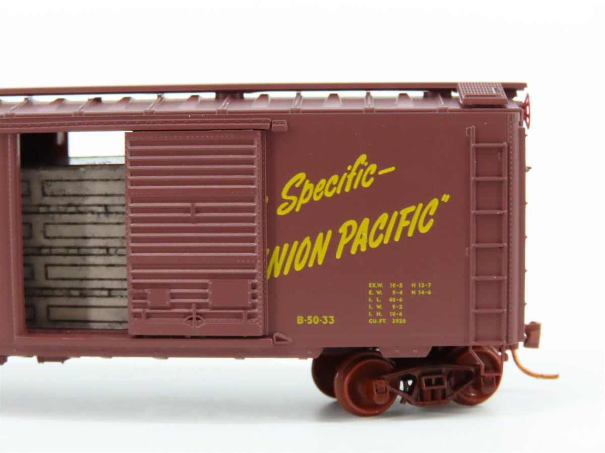 N Scale Micro-Trains MTL 02000298 UP Union Pacific 40&#39; Box Car w/ Load #193449