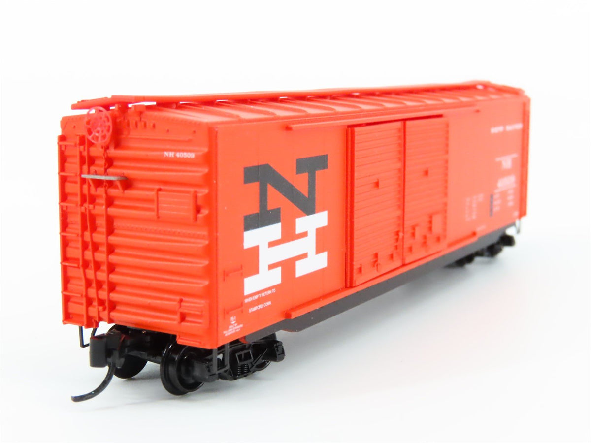 N Scale Micro-Trains MTL 03400460 NH New Haven 50&#39; Double Door Box Car #40509