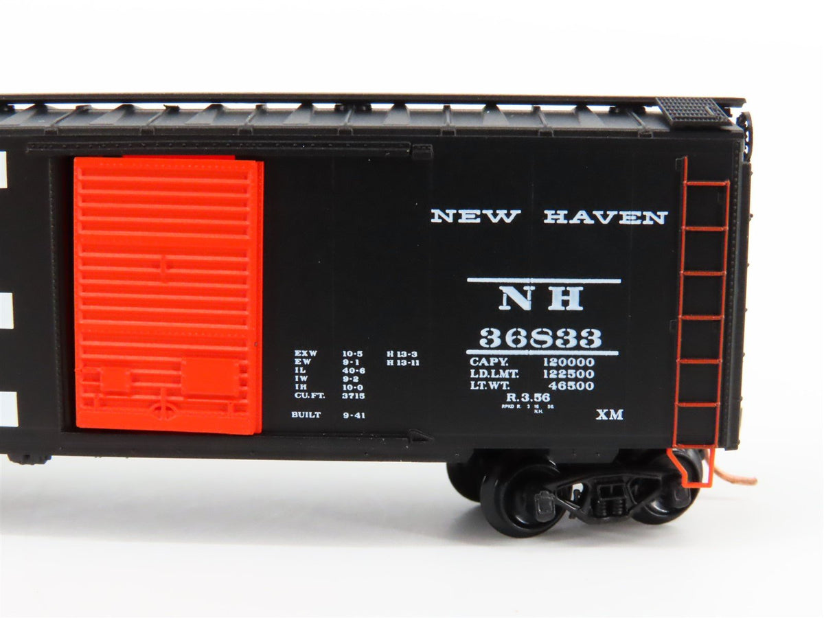 N Scale Micro-Trains MTL 20556 NH New Haven 40&#39; Single Door Box Car #36833