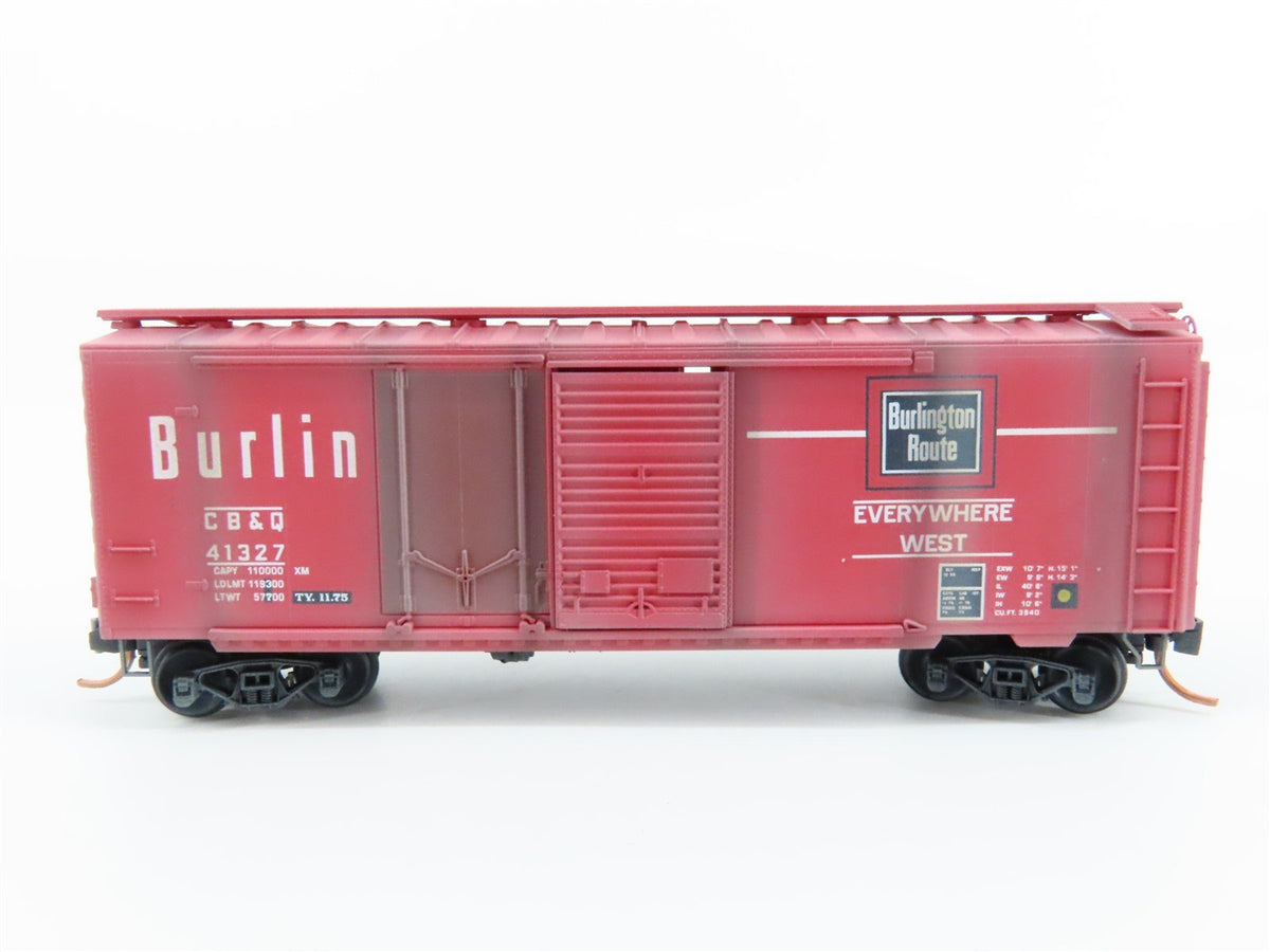 N Micro-Trains MTL 02244130 CB&amp;Q Burlington Route 40&#39; Box Car #41327 Weathered