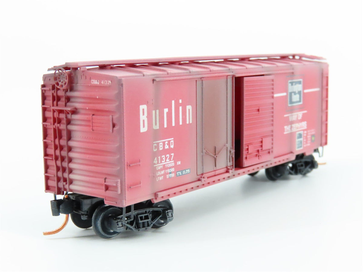 N Micro-Trains MTL 02244130 CB&amp;Q Burlington Route 40&#39; Box Car #41327 Weathered