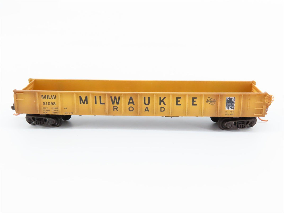 N Micro-Trains MTL 04844110 MILW Milwaukee Road 50&#39; Gondola #81098 w/ Graffiti