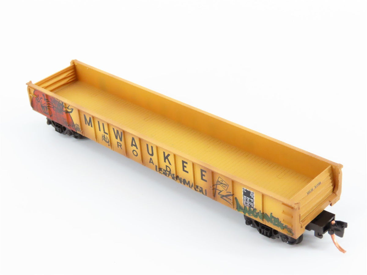 N Micro-Trains MTL 04844110 MILW Milwaukee Road 50&#39; Gondola #81098 w/ Graffiti