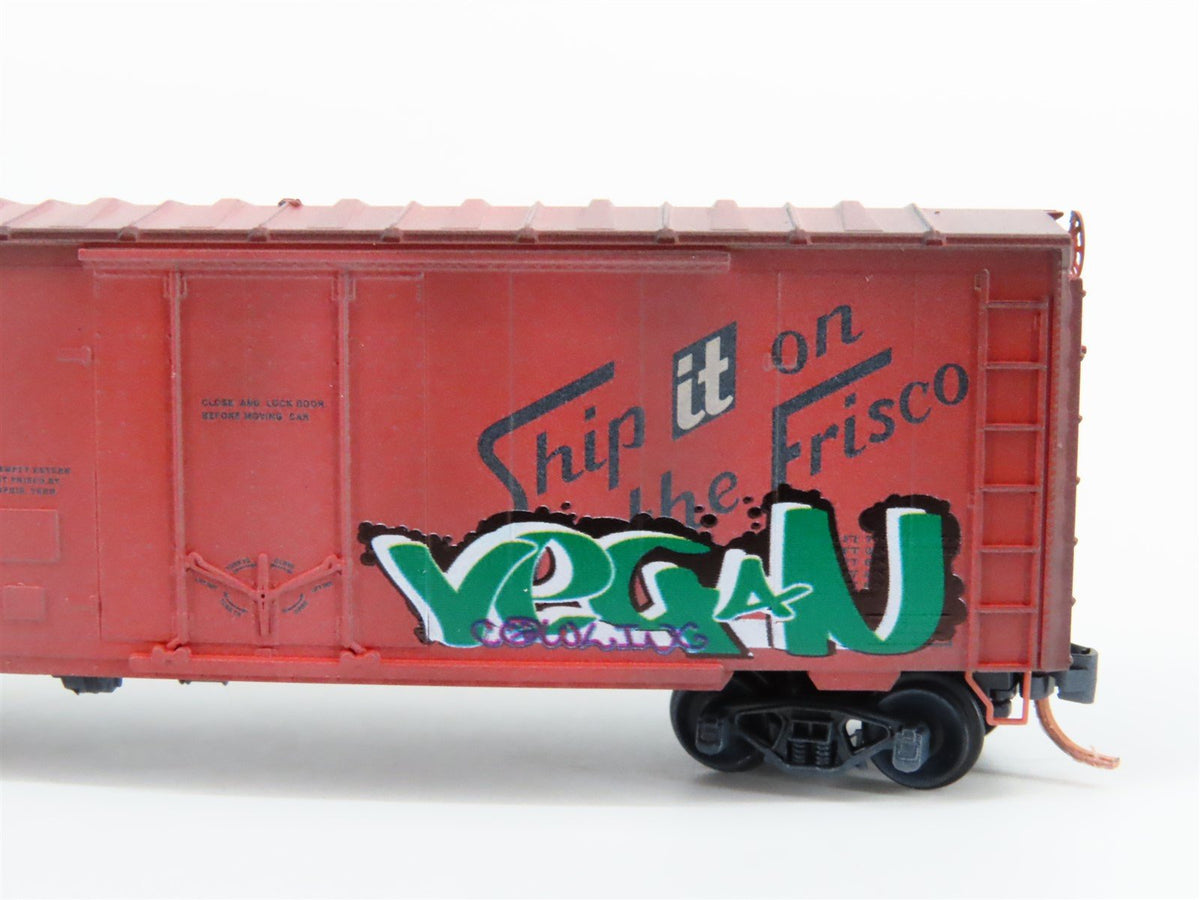 N Scale Micro-Trains MTL 07444090 SL-SF Frisco 40&#39; Box Car #15090 w/ Graffiti