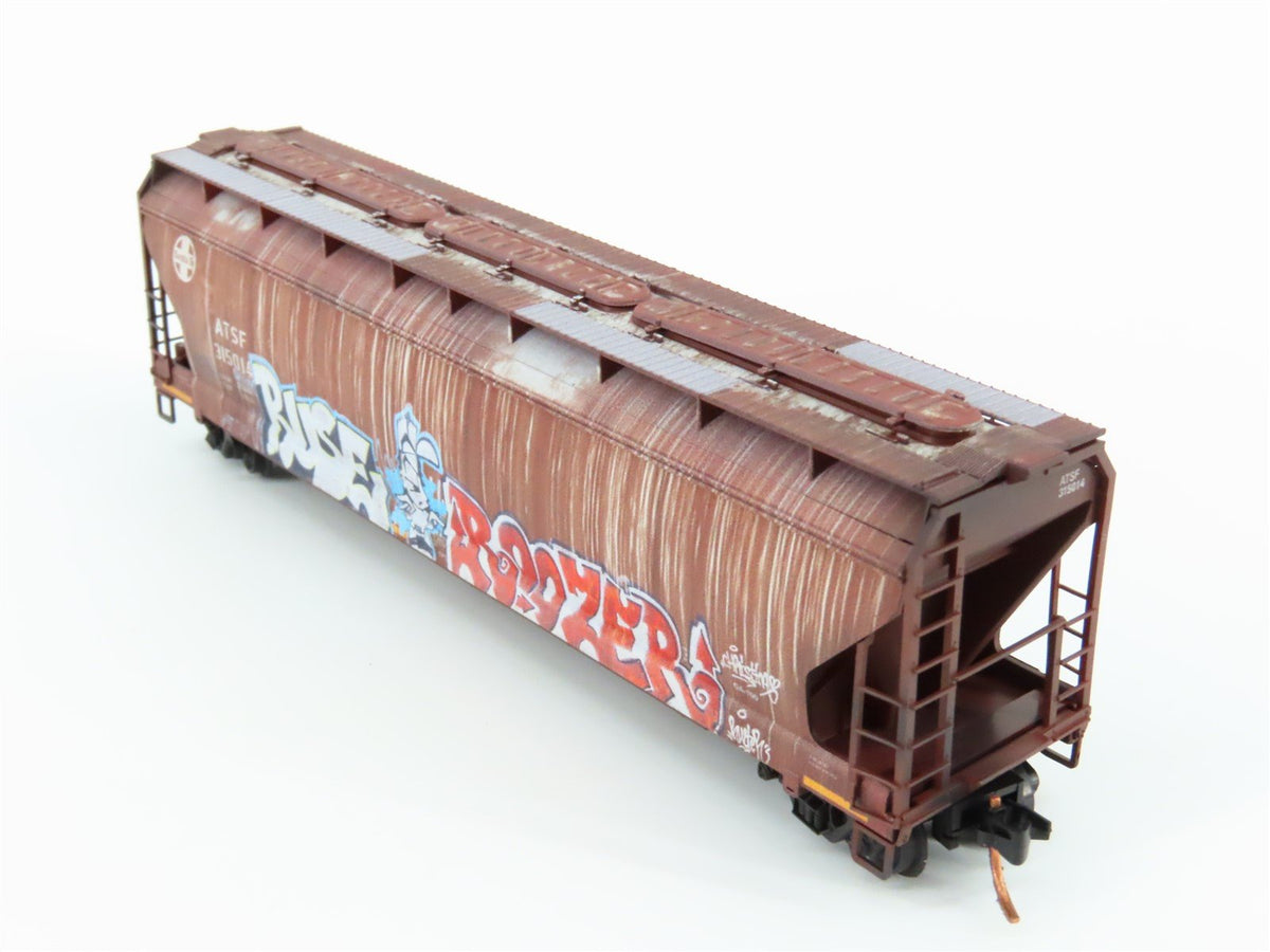 N Scale Micro-Trains MTL 09453580 ATSF Santa Fe 3-Bay Hopper #315014 w/ Graffiti