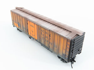 N Micro-Trains MTL 07053011 PFE Pacific Fruit Express Reefer #302201 Weathered