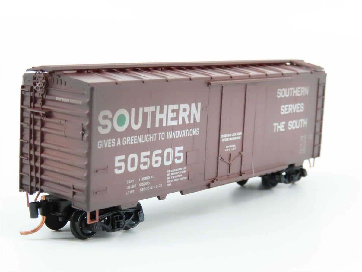 N Scale Micro-Trains MTL 02144100 SOU Southern 40&#39; Box Car #505605 w/ Graffiti