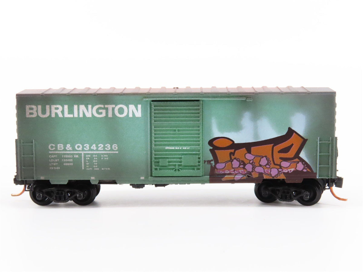 N Micro-Trains MTL 02444310 CB&amp;Q Burlington Route Box Car #34236 w/ Graffiti