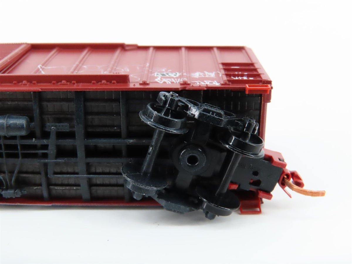 N Micro-Trains MTL 02544006 EEC East Erie Commercial Box Car #1311 w/ Graffiti