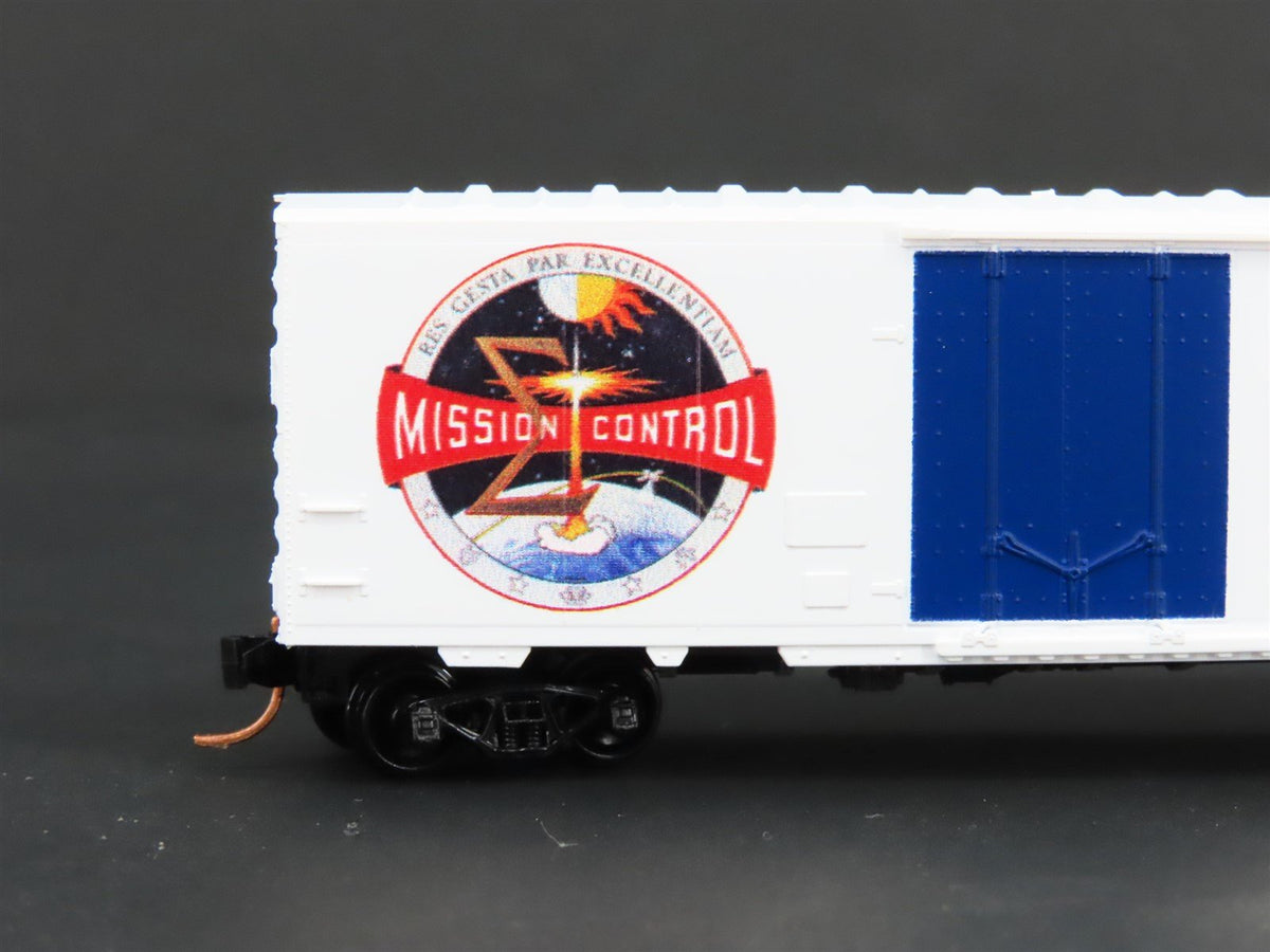 N Scale Micro-Trains MTL NSC 10-01 Mission Control 40&#39; Plug Door Box Car #2010