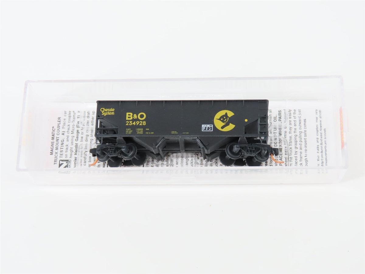 N Micro-Trains MTL 05544510 B&amp;O Chessie System 2-Bay Hopper #234928 w/ Graffiti