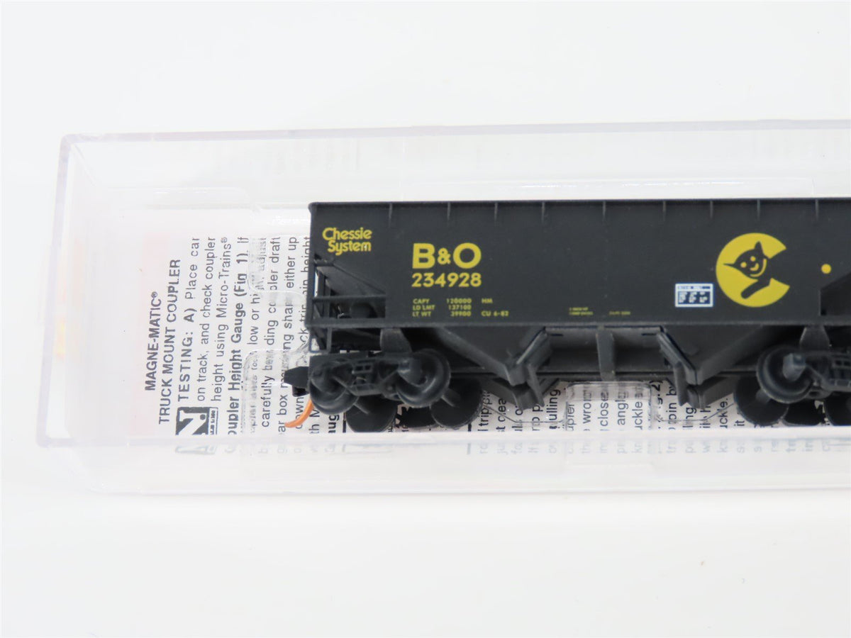 N Micro-Trains MTL 05544510 B&amp;O Chessie System 2-Bay Hopper #234928 w/ Graffiti