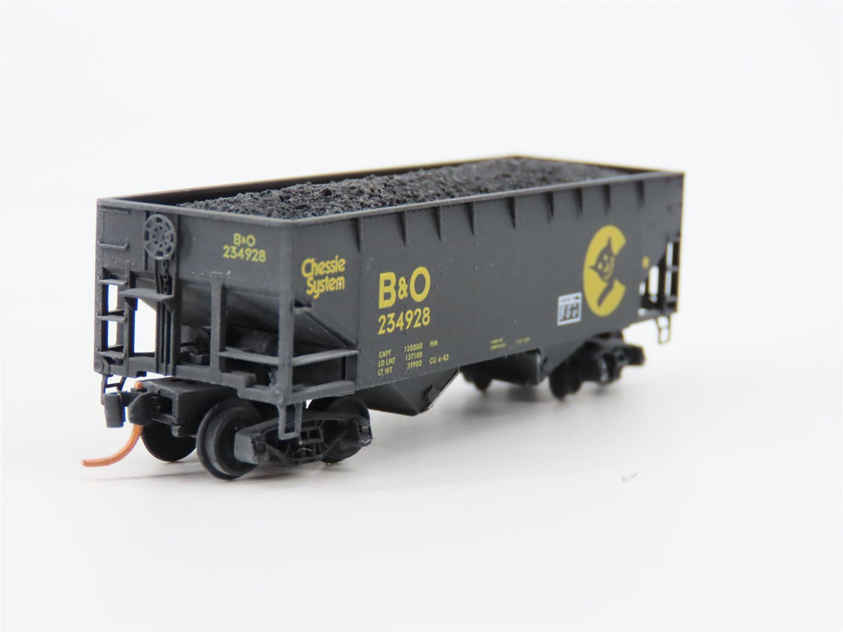 N Micro-Trains MTL 05544510 B&amp;O Chessie System 2-Bay Hopper #234928 w/ Graffiti