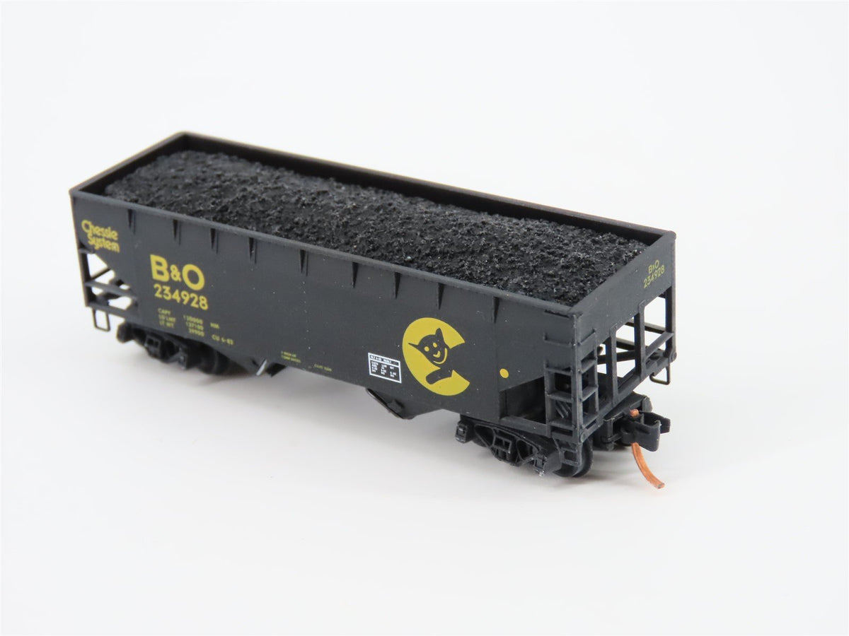 N Micro-Trains MTL 05544510 B&amp;O Chessie System 2-Bay Hopper #234928 w/ Graffiti