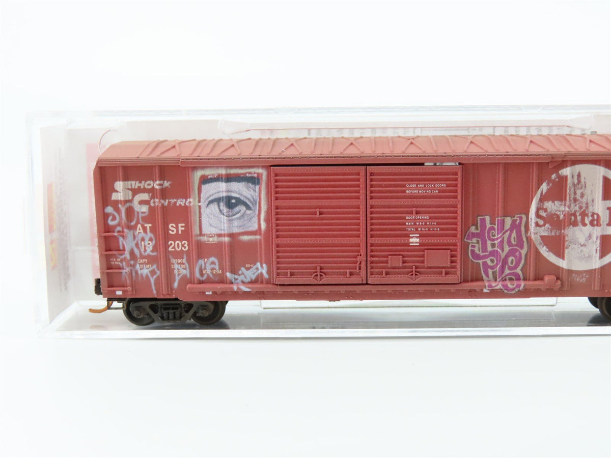 N Scale Micro-Trains MTL 03044250 ATSF Santa Fe 50&#39; Box Car #18203 w/ Graffiti