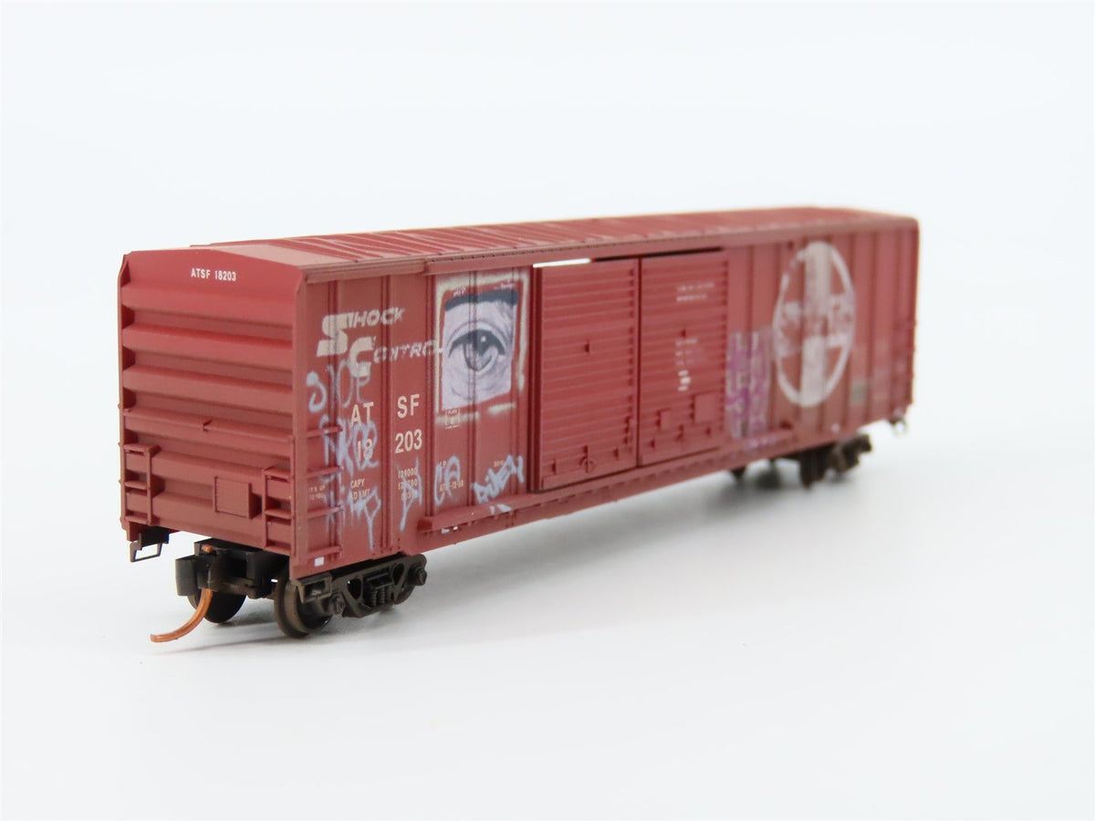 N Scale Micro-Trains MTL 03044250 ATSF Santa Fe 50&#39; Box Car #18203 w/ Graffiti