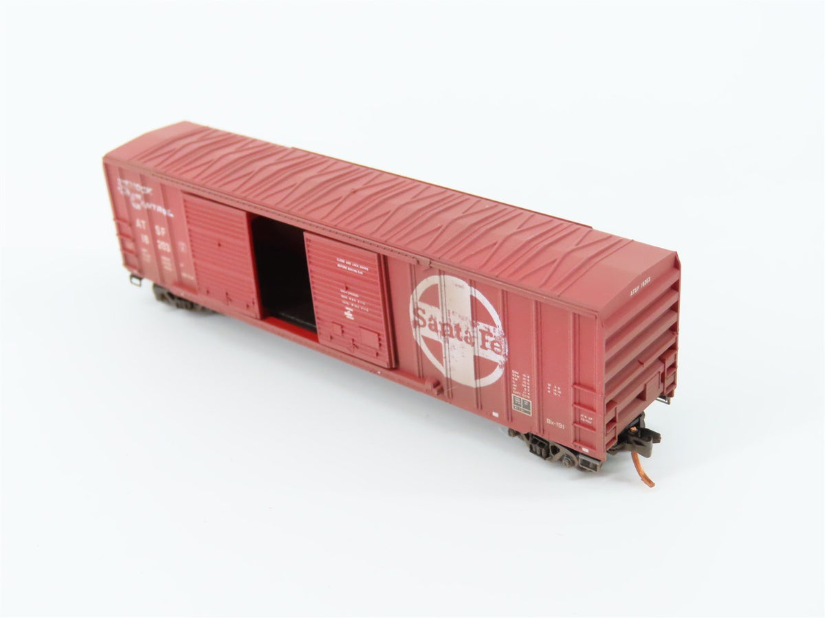 N Scale Micro-Trains MTL 03044250 ATSF Santa Fe 50&#39; Box Car #18203 w/ Graffiti