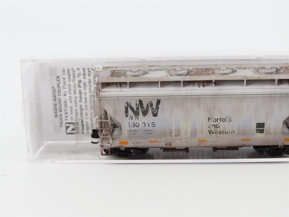 N Scale Micro-Trains MTL 09244051 NW Norfolk &amp; Western 2-Bay Hopper - Weathered