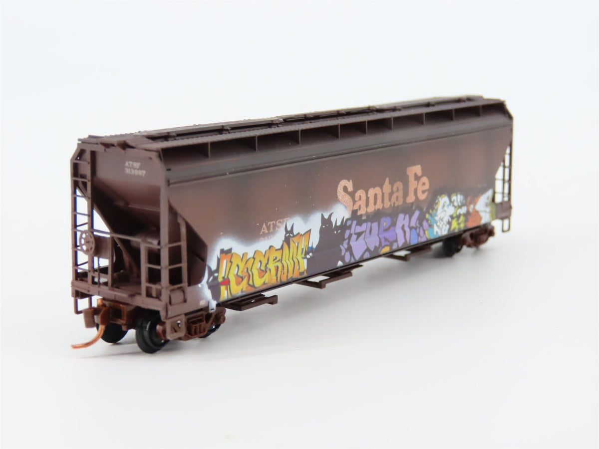 N Scale Micro-Trains MTL 09444102 ATSF Santa Fe 3-Bay Hopper #313867 w/ Graffiti