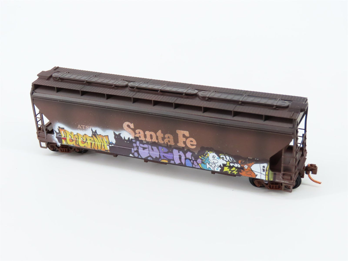 N Scale Micro-Trains MTL 09444102 ATSF Santa Fe 3-Bay Hopper #313867 w/ Graffiti