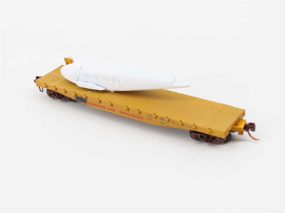 N Micro-Trains MTL 04544070 UP Union Pacific 50&#39; Flat Car w/ Airplane Weathered