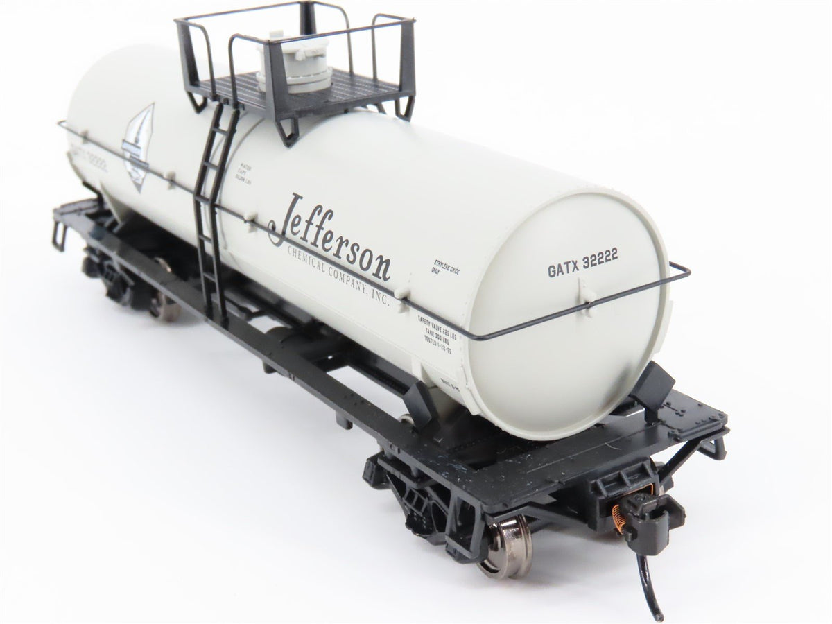 HO Scale Walthers Mainline 910-48010 GATX Jefferson Chemical 36&#39; Tank Car #32222