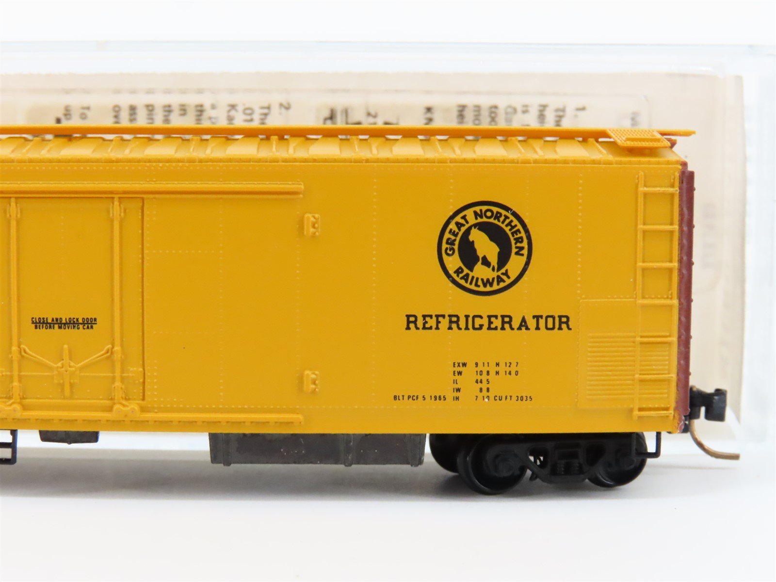 N Kadee Micro-Trains MTL 69010 WFEX Western Fruit Express Mechanical Reefer #823