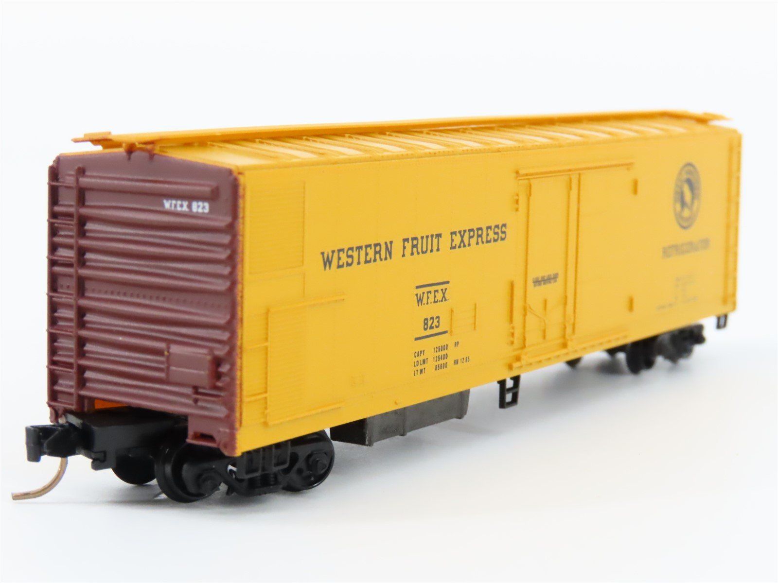 N Kadee Micro-Trains MTL 69010 WFEX Western Fruit Express Mechanical Reefer #823