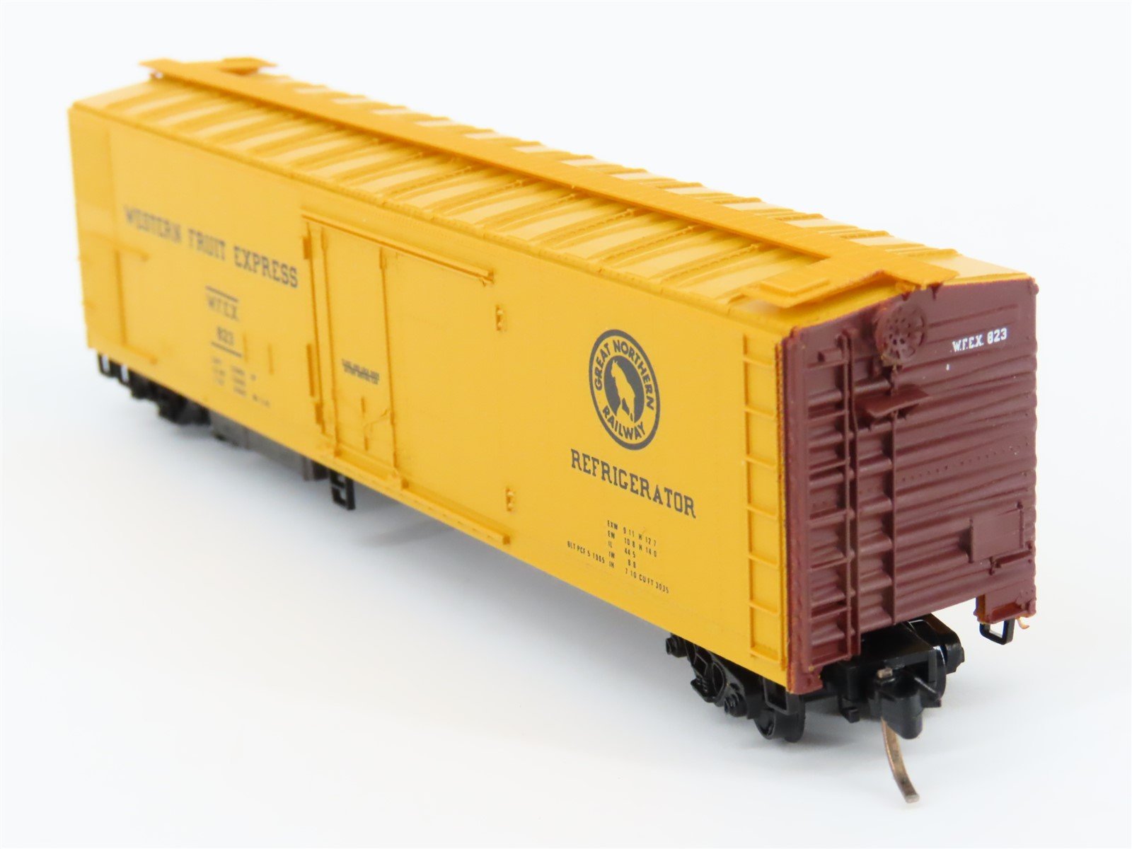 N Kadee Micro-Trains MTL 69010 WFEX Western Fruit Express Mechanical Reefer #823