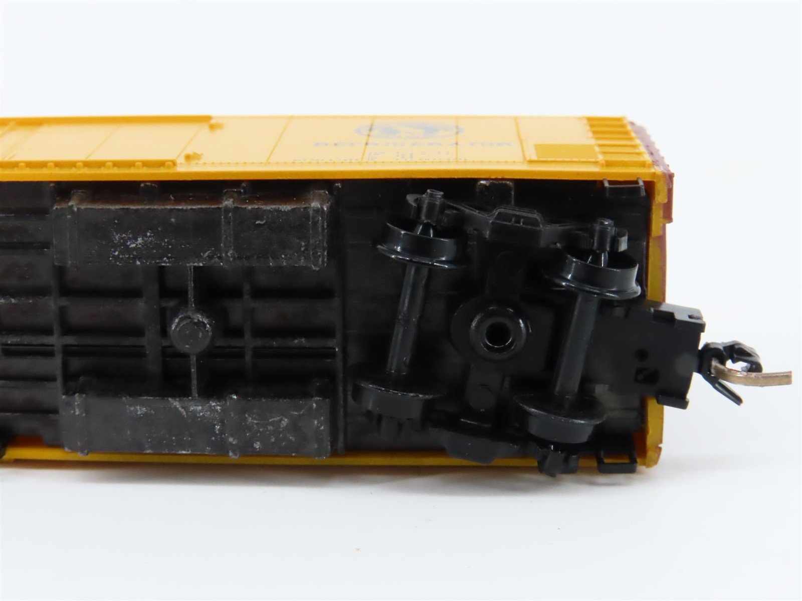 N Kadee Micro-Trains MTL 69010 WFEX Western Fruit Express Mechanical Reefer #823