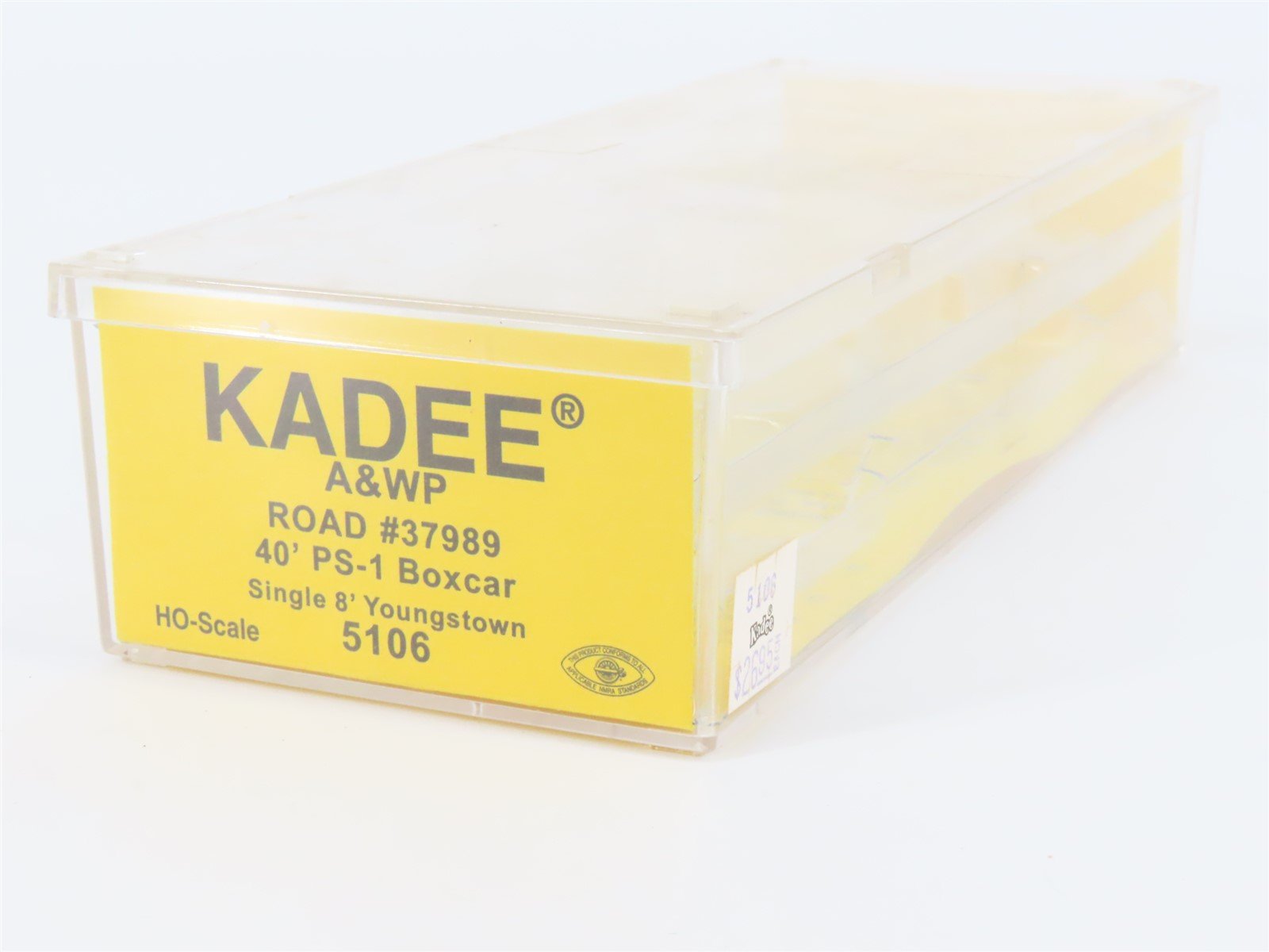 Kadee HO scale 5000 - 40' PS-1 Standard Boxcar Single 8' Youngstown Undecorated Kadee HO scale 5000 - 40' PS-1 Standard Boxcar Single 8' Youngstown Undecorated