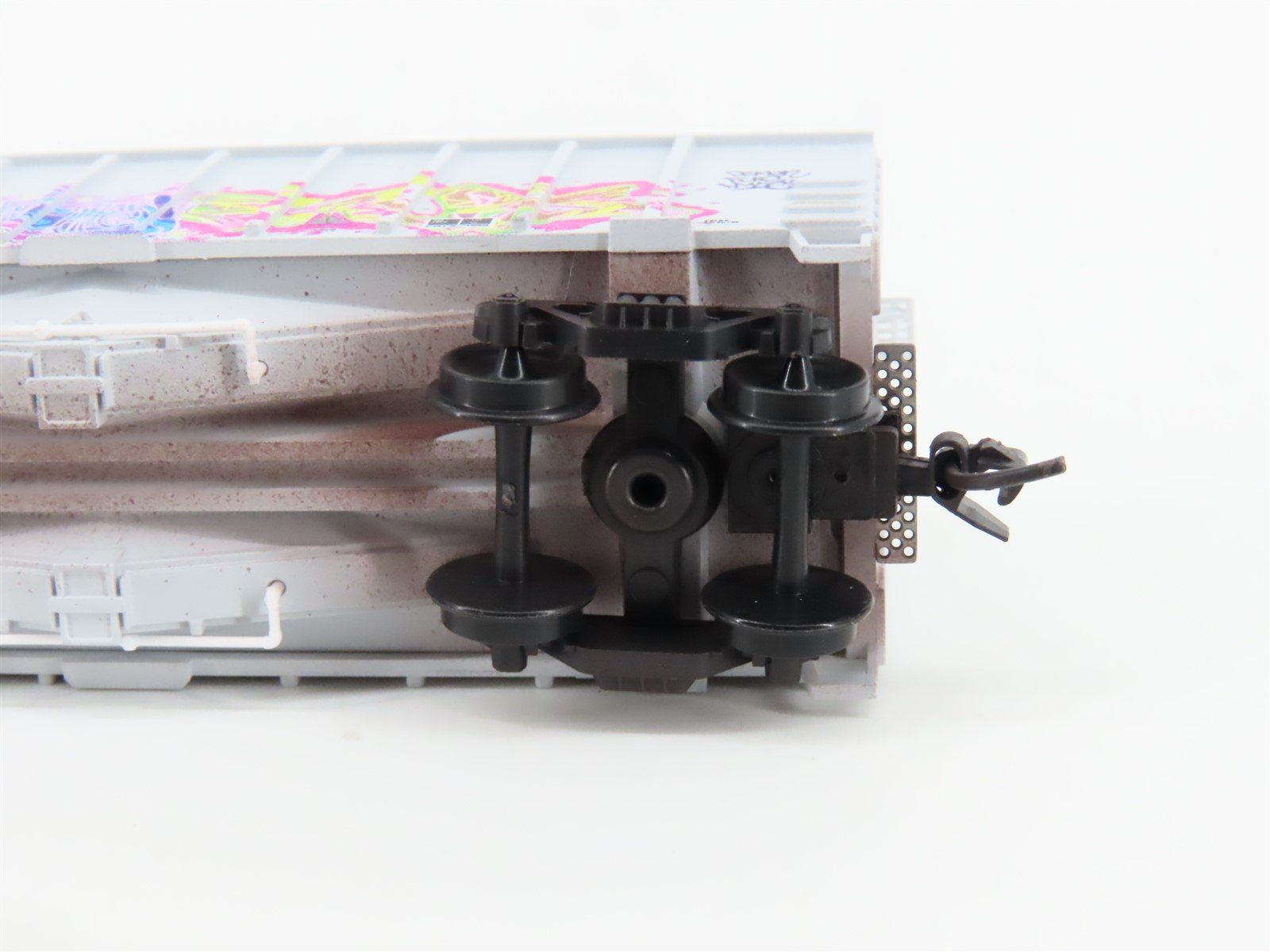 N Micro-Trains MTL 09852100 ADMX Archer Daniels Midland 2-Bay Hopper w/ Graffiti