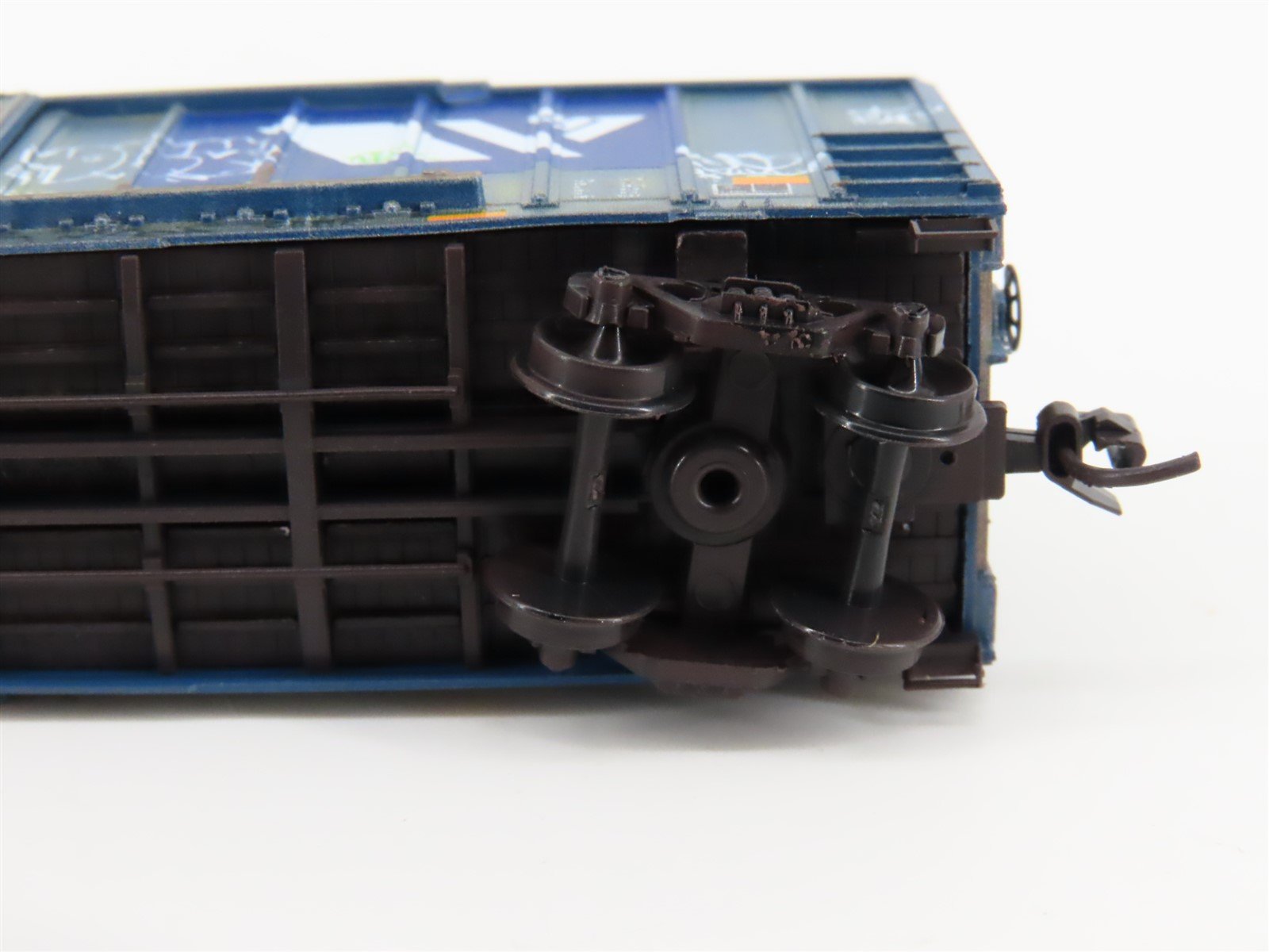 N Micro-Trains MTL 02551620 MRL Montana Rail Link 50' Box Car #21028 w/ Graffiti