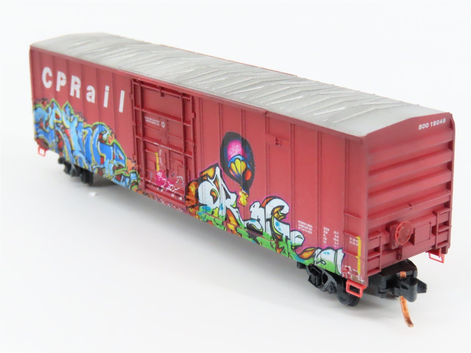 N Micro-Trains MTL 02744380 SOO Line / CP Rail 50' Box Car #19048 w/ Graffiti