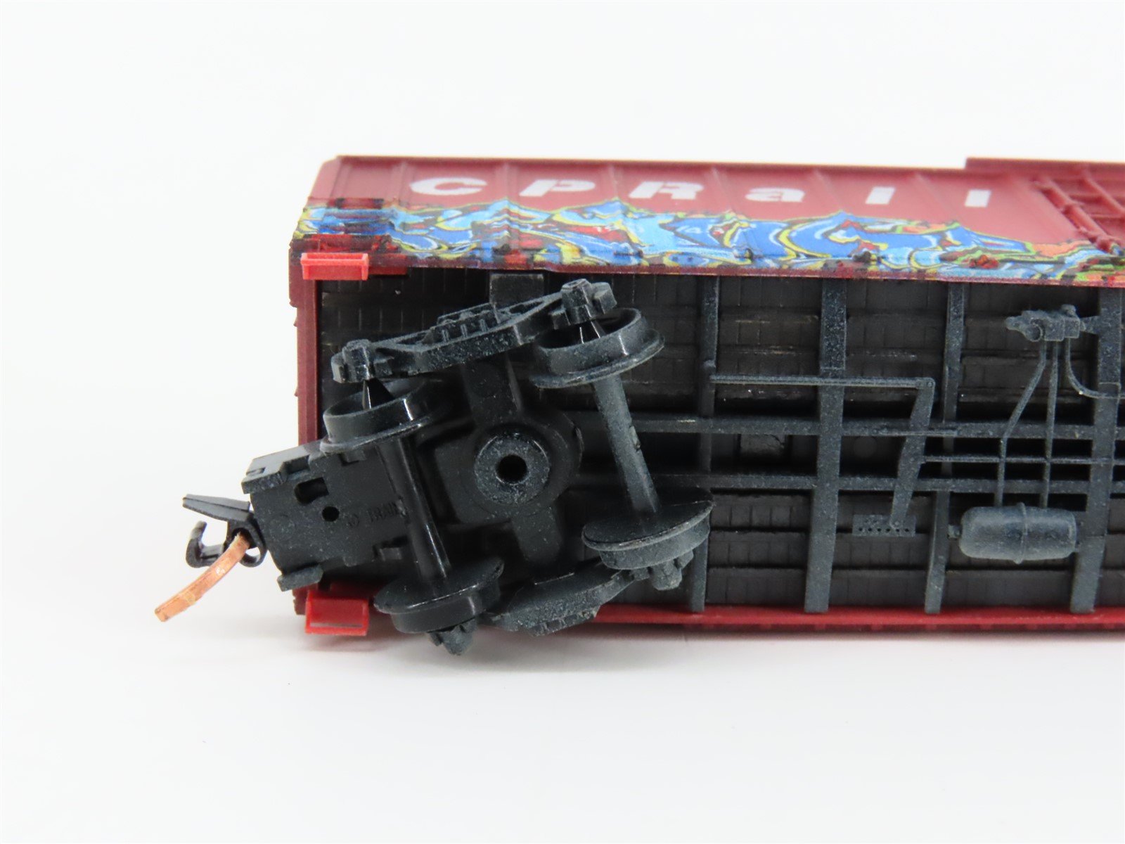 N Micro-Trains MTL 02744380 SOO Line / CP Rail 50' Box Car #19048 w/ Graffiti